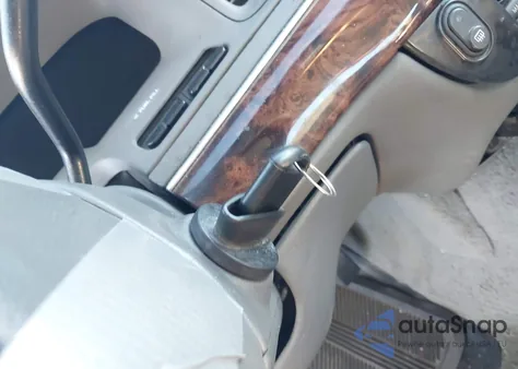 2004 Mercury Grand Marquis Ls from USA, damaged, VIN 2MEHM75W24X649432